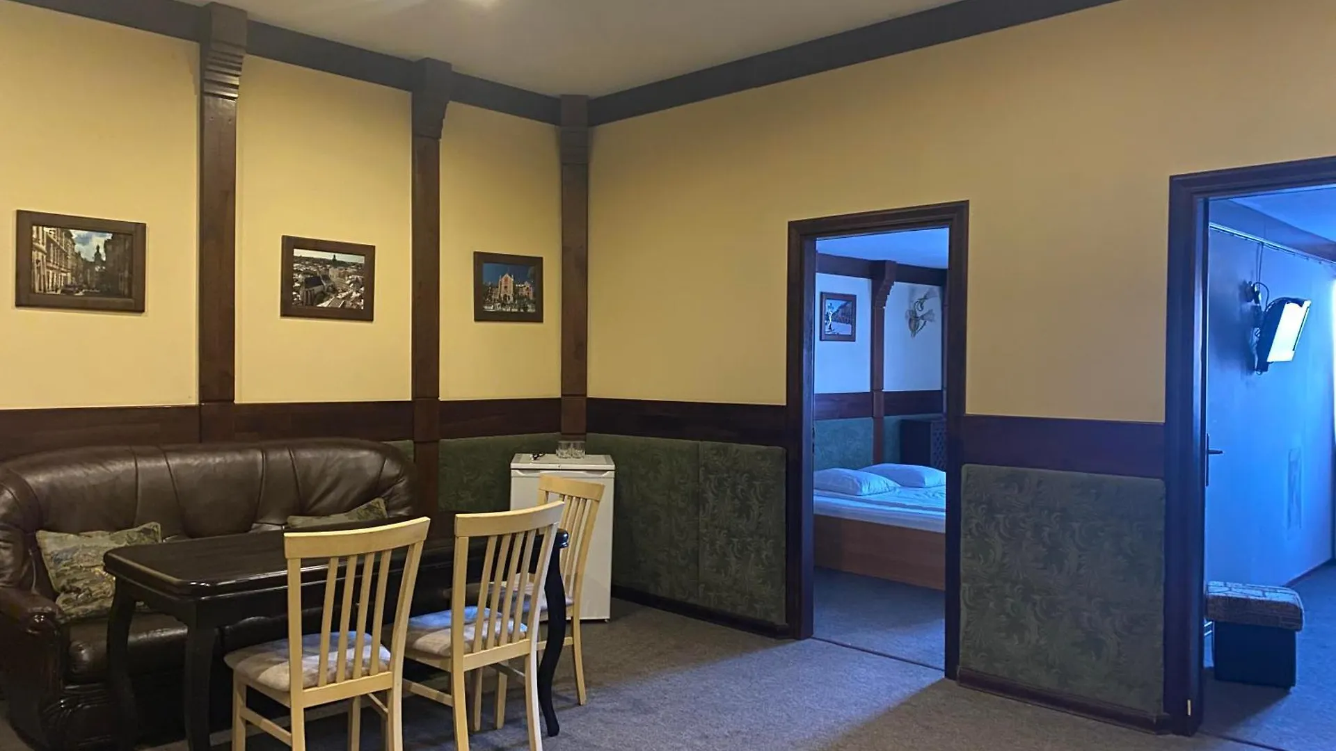 Viktoria Hotel Obrošyne