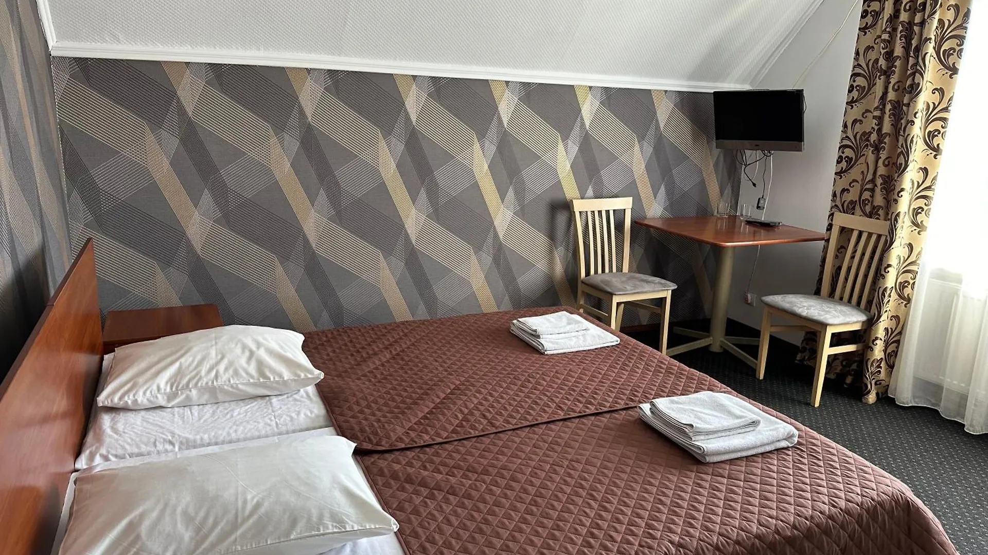 Viktoria Hotel Obrošyne
