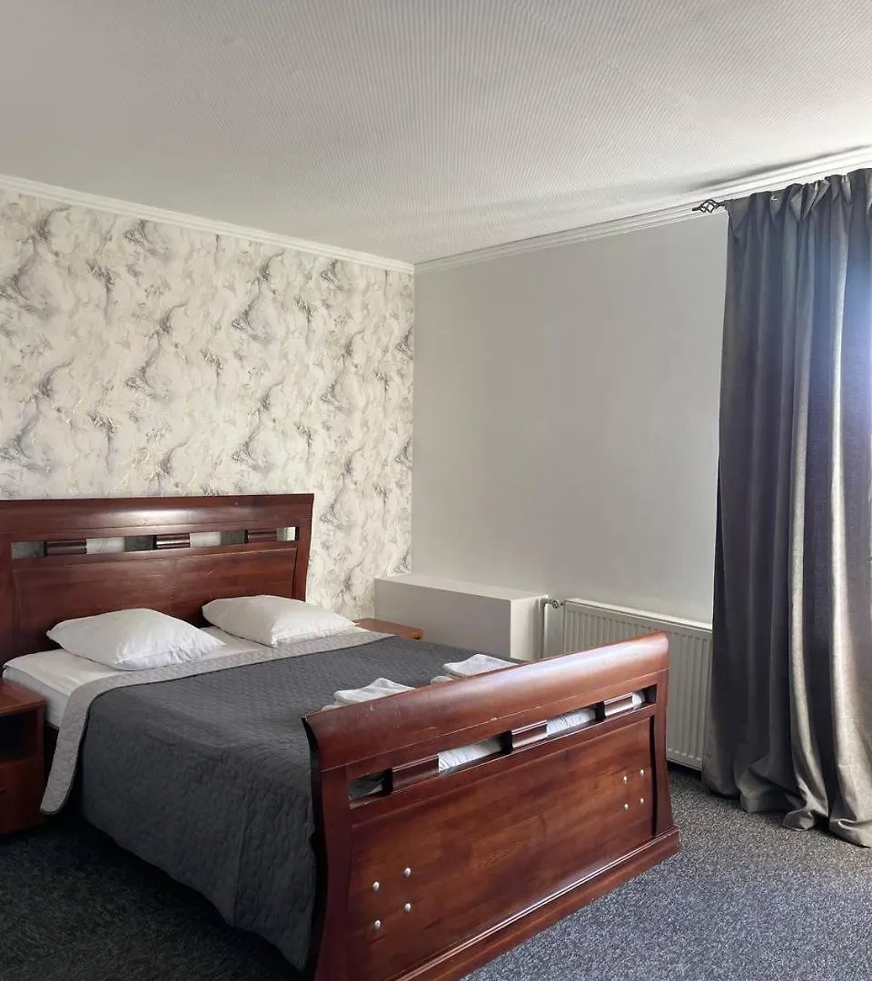 Viktoria Hotel Obrošyne 0*,