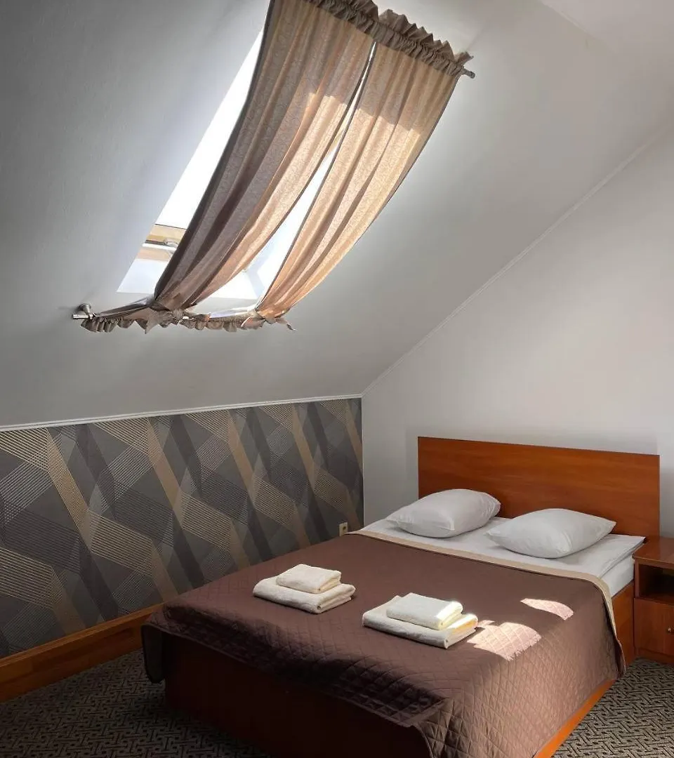 Viktoria Hotel Obrošyne